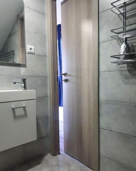 Cozy Room Peny Карловац Екстериор снимка